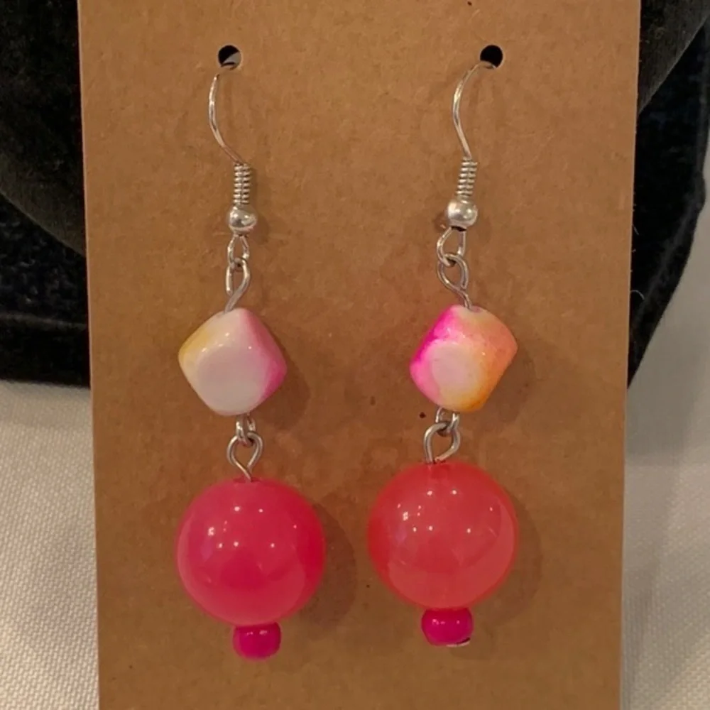 💐5/25 hot pink glass bell bead cube dangle drop fun earrings